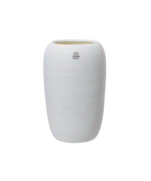 Βάζο κεραμικό σε λευκό χρώμα